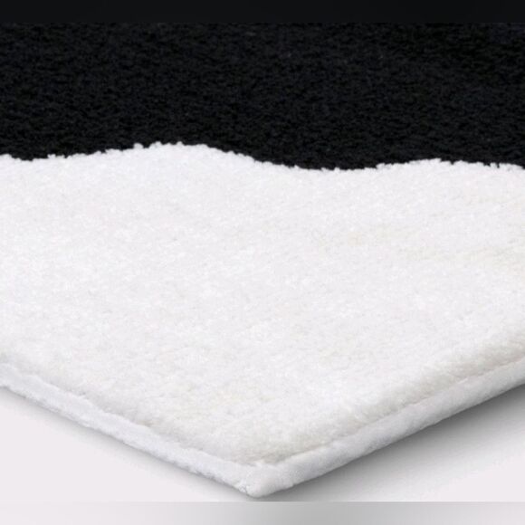 New Halloween Bat Bath Rug - Hyde & EEK! 17" × 24" - Picture 2 of 7